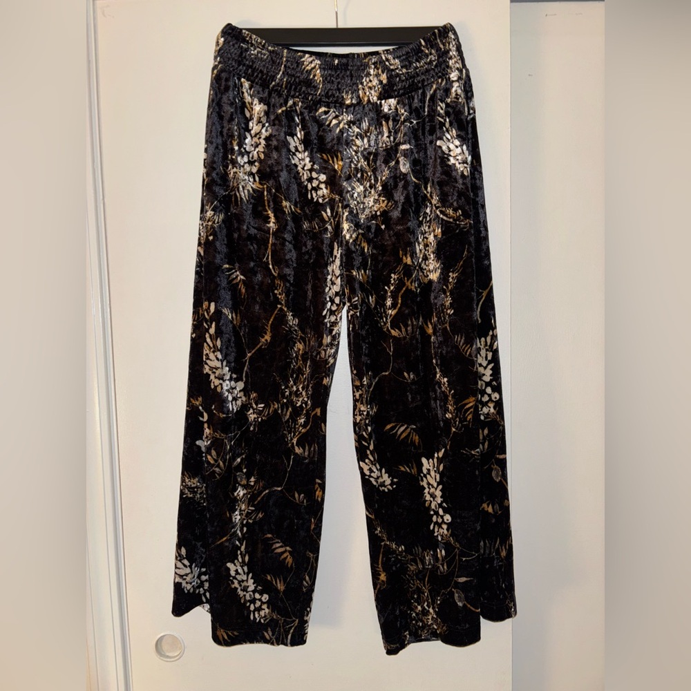 Velour Black and Gold Floral Wide Leg Women's Pants